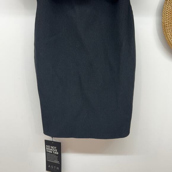 NEW $118 ASTR Black Ruffle Off Shoulder Rib Knit Cherie Mini Dress Large Party - Picture 5 of 8